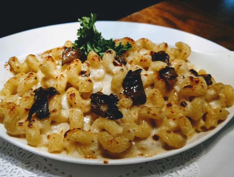MAC AND CHEESE ALLA ROC WITH BLACK TRUFFLE ROC Restaurant